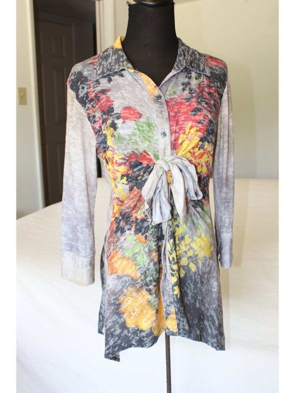 VTG Multicolored Tunic Top floral print Small Long sleeve knotted front Y2K Goth